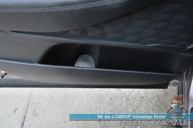 2019 Hyundai Santa Fe SE / AWD / Lane Departure & Blind Spot Alert / Apple CarPlay & Android Auto / Bluetooth / Backup Camera / Air Conditioning / Keyless Entry / 27 MPG / Studless Winter Tires Anchorage AK 2019 Hyundai Santa Fe SE / AWD / Lane Departure & Blind Spot Alert / Apple CarPlay & Android Auto / Bluetooth / Backup Camera / Air Conditioning / Keyless Entry / 27 MPG / Studless Winter Tires Anchorage AK