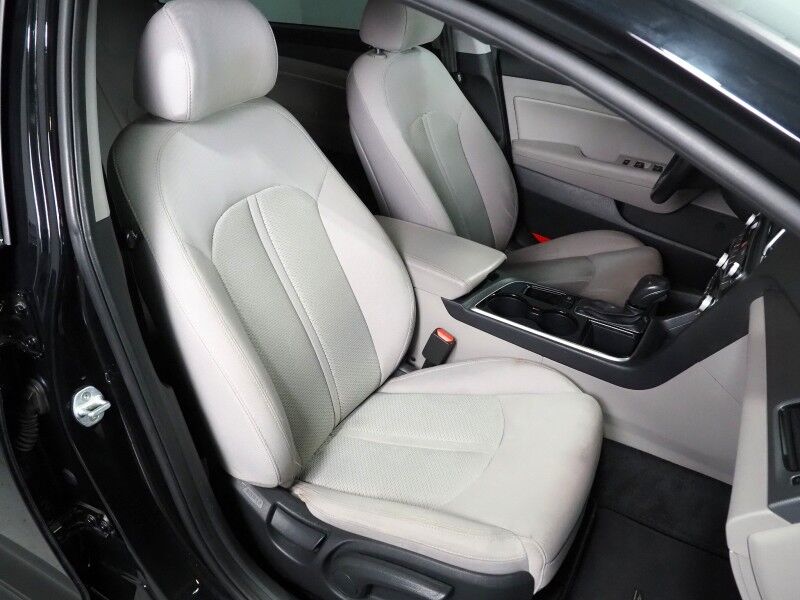 2019 Hyundai Sonata SEL *BLIND SPOT ALERT, BACKUP CAMERA, COLOR TOUCHSCREEN, HEATED SEATS/STEERING WHEEL, KEYLESS ENTRY, ALLOY WHEELS, WIRELESS CHARGING, ANDROID & APPLE