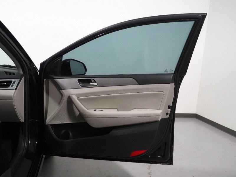 2019 Hyundai Sonata SEL *BLIND SPOT ALERT, BACKUP CAMERA, COLOR TOUCHSCREEN, HEATED SEATS/STEERING WHEEL, KEYLESS ENTRY, ALLOY WHEELS, WIRELESS CHARGING, ANDROID & APPLE Round Rock TX