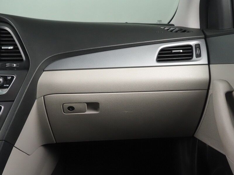 2019 Hyundai Sonata SEL *BLIND SPOT ALERT, BACKUP CAMERA, COLOR TOUCHSCREEN, HEATED SEATS/STEERING WHEEL, KEYLESS ENTRY, ALLOY WHEELS, WIRELESS CHARGING, ANDROID & APPLE Round Rock TX