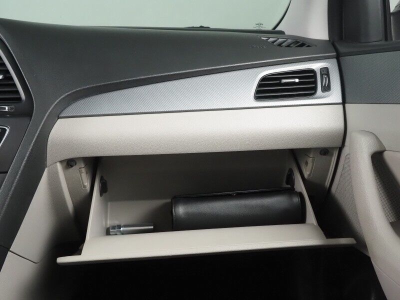 2019 Hyundai Sonata SEL *BLIND SPOT ALERT, BACKUP CAMERA, COLOR TOUCHSCREEN, HEATED SEATS/STEERING WHEEL, KEYLESS ENTRY, ALLOY WHEELS, WIRELESS CHARGING, ANDROID & APPLE Round Rock TX