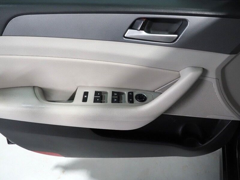 2019 Hyundai Sonata SEL *BLIND SPOT ALERT, BACKUP CAMERA, COLOR TOUCHSCREEN, HEATED SEATS/STEERING WHEEL, KEYLESS ENTRY, ALLOY WHEELS, WIRELESS CHARGING, ANDROID & APPLE Round Rock TX