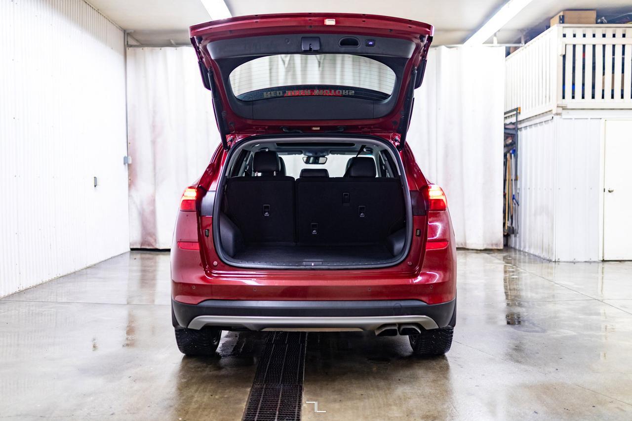 2019 Hyundai Tucson AWD Ultimate Leather Roof Nav BCam Red Deer AB