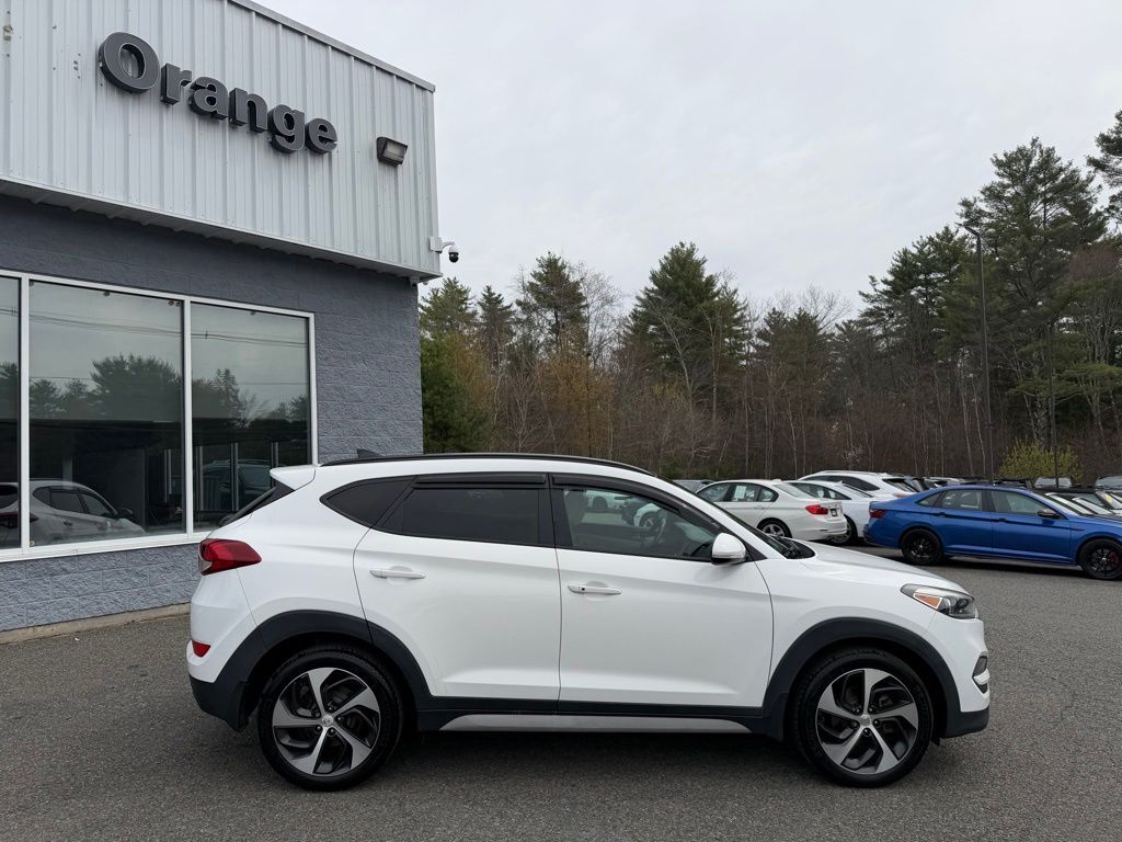 2019 Hyundai Tucson Value Orange MA