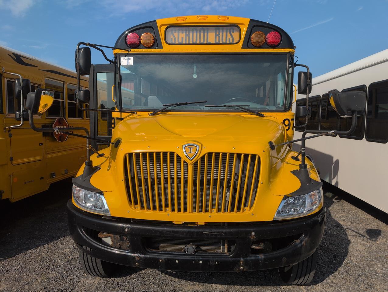 2019 IC INTERNATIONAL CE300