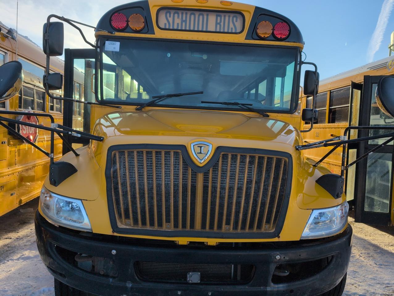 2019 IC INTERNATIONAL CE300