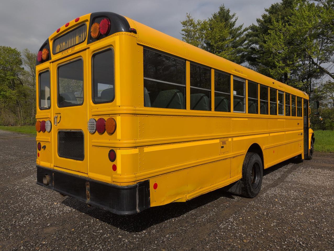 2019 IC INTERNATIONAL CE3000