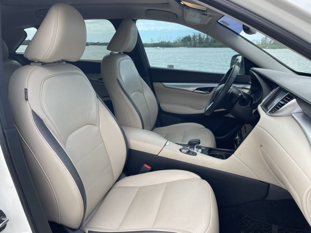 2019 INFINITI QX50 ESSENTIAL Sarasota FL