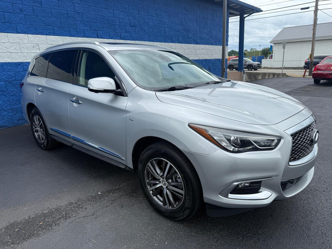2019 INFINITI QX60 LUXE
