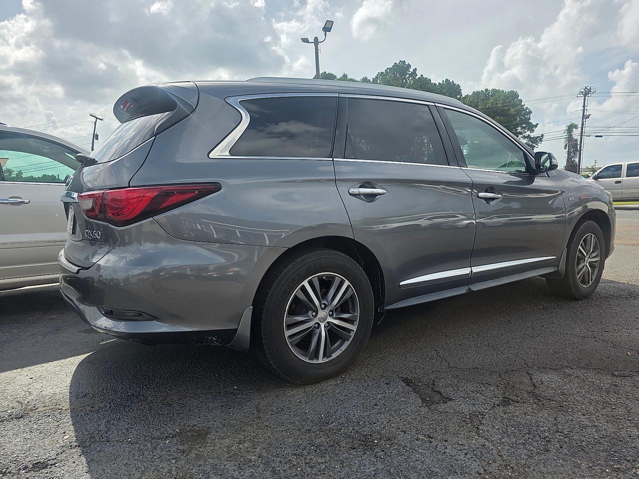 2019 INFINITI QX60 LUXE