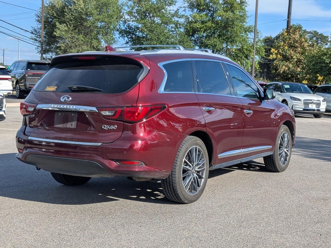 2019 INFINITI QX60 LUXE