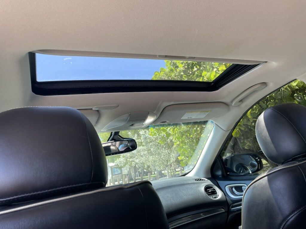 2019 INFINITI QX60 PURE~CLEAN CARFAX~POWER MOONROOF~POWER LIFTGATE~BLIND SPOT WARNING~FORWARD COLLISION WARNING W/ PEDESTRIAN DETECTION~ONLINE FINANCE AND SHIPPING AVAILABLE!!!!! Sarasota FL