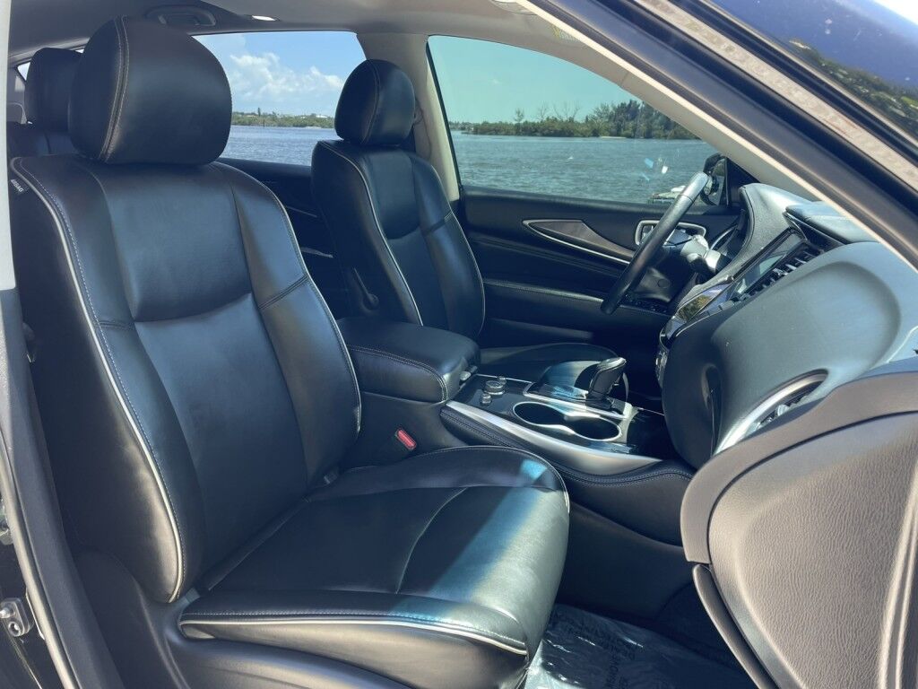 2019 INFINITI QX60 PURE~CLEAN CARFAX~POWER MOONROOF~POWER LIFTGATE~BLIND SPOT WARNING~FORWARD COLLISION WARNING W/ PEDESTRIAN DETECTION~ONLINE FINANCE AND SHIPPING AVAILABLE!!!!! Sarasota FL