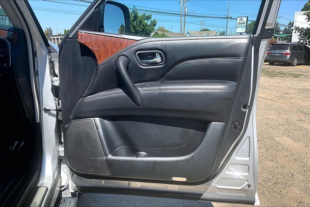2019 INFINITI QX80 LUXE OR
