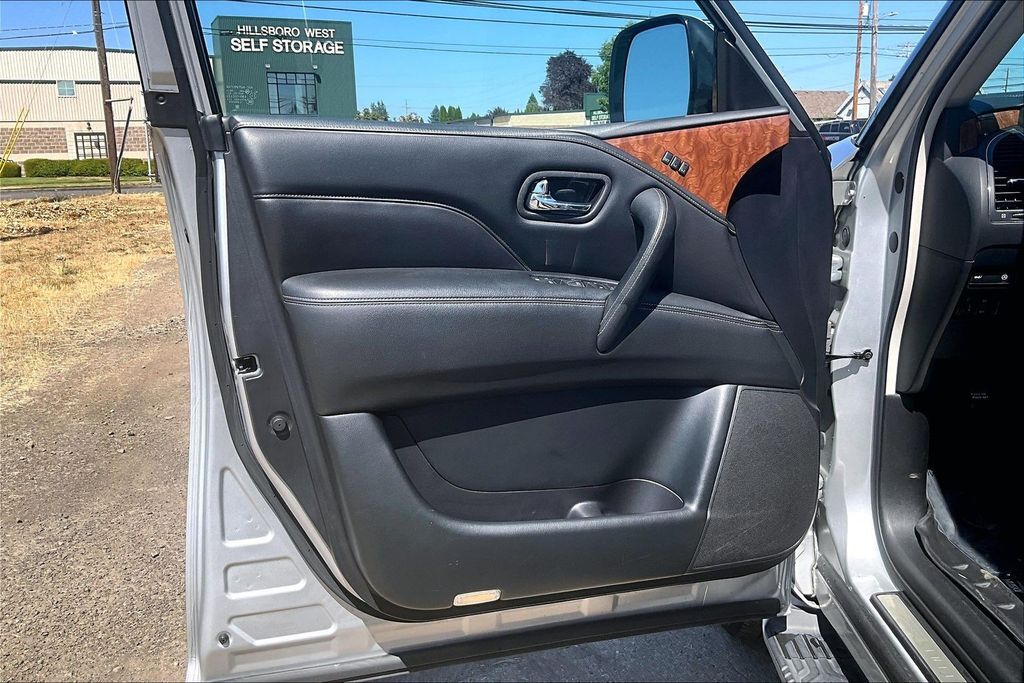 2019 INFINITI QX80 LUXE OR