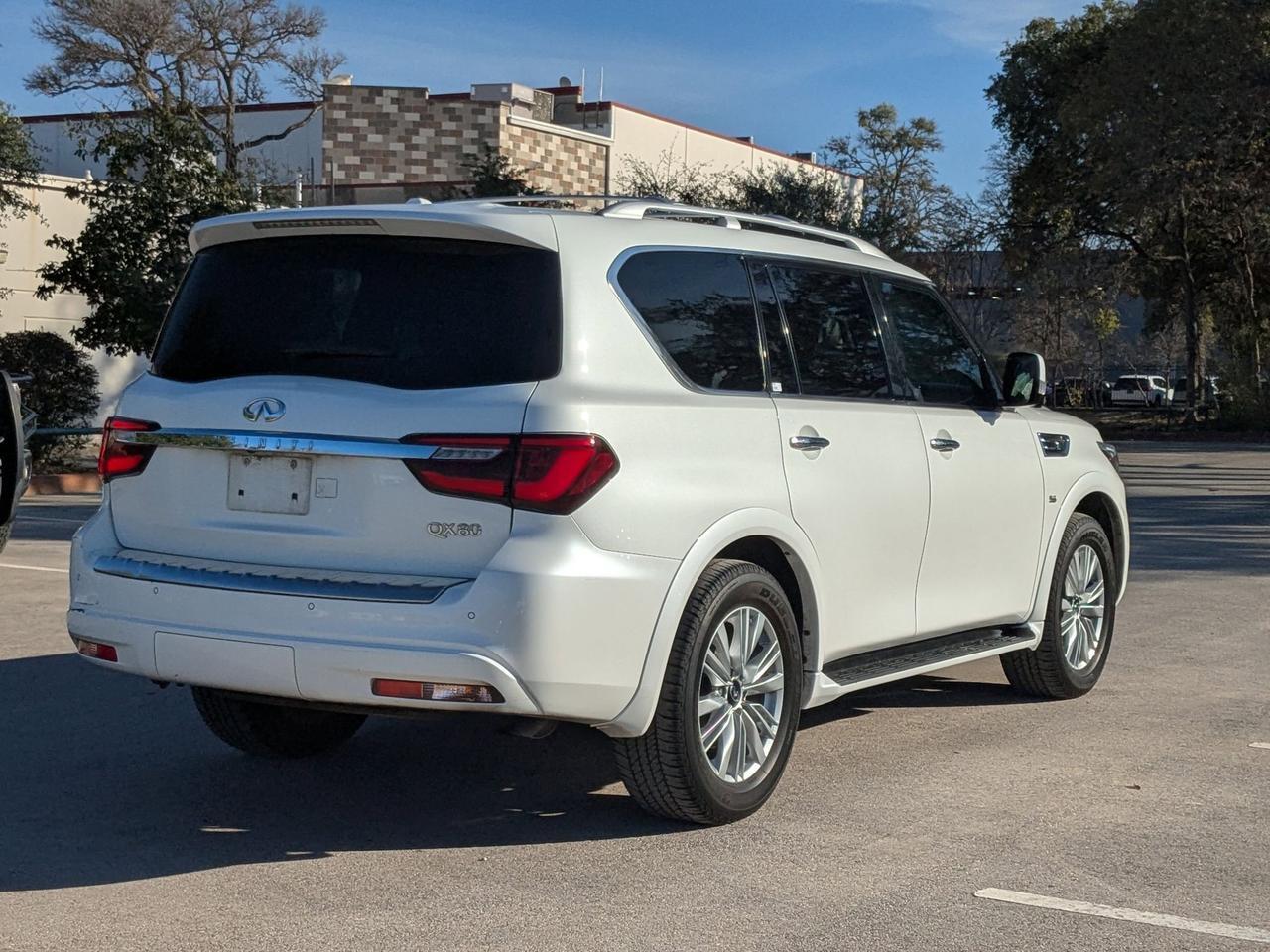 2019 INFINITI QX80 LUXE