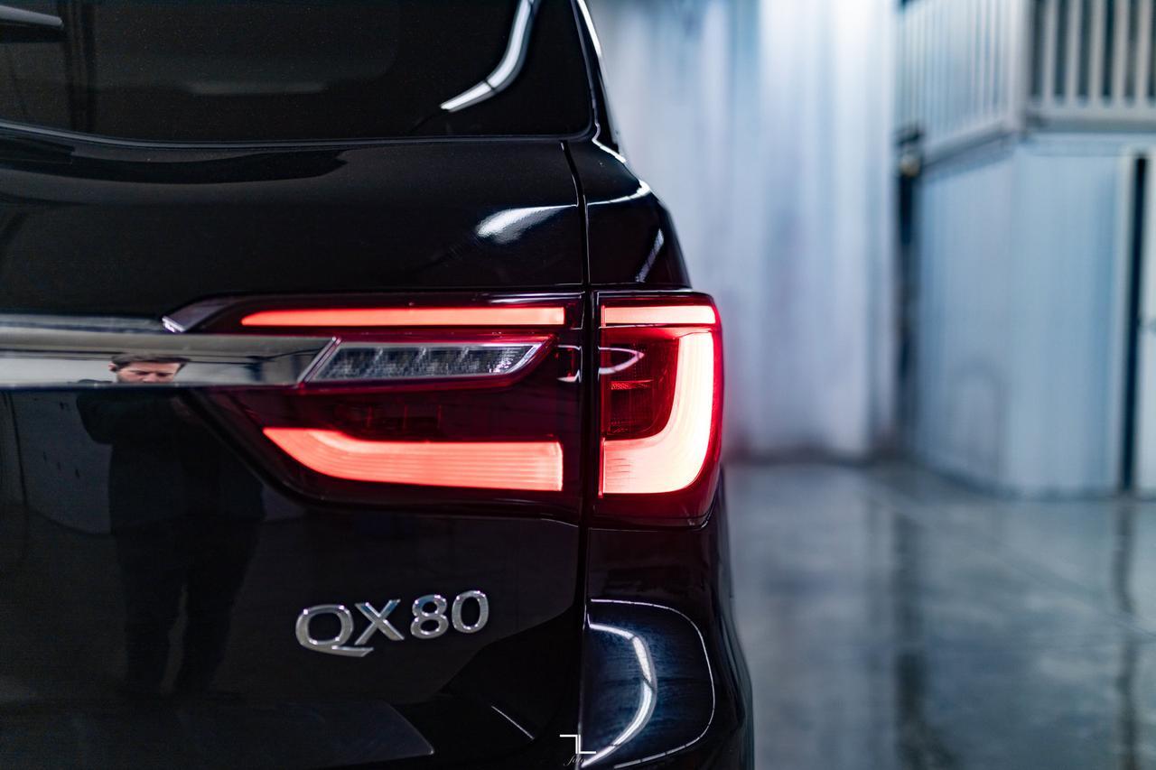 2019 Infiniti QX80 AWD Luxe Leather Roof Nav BCam Red Deer AB