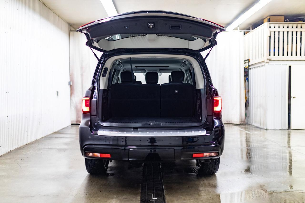 2019 Infiniti QX80 AWD Luxe Leather Roof Nav BCam Red Deer AB