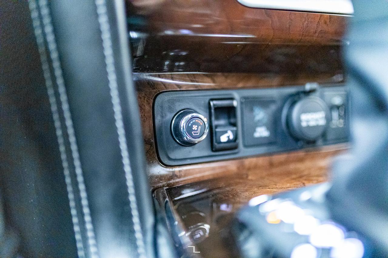 2019 Infiniti QX80 AWD Luxe Leather Roof Nav BCam Red Deer AB