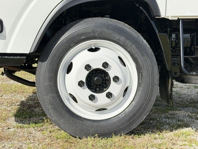 2019 Isuzu NPR-HD Crew Cab GAS 16' Dry Box Truck with 1,500 lbs. Lift Gate Homestead FL