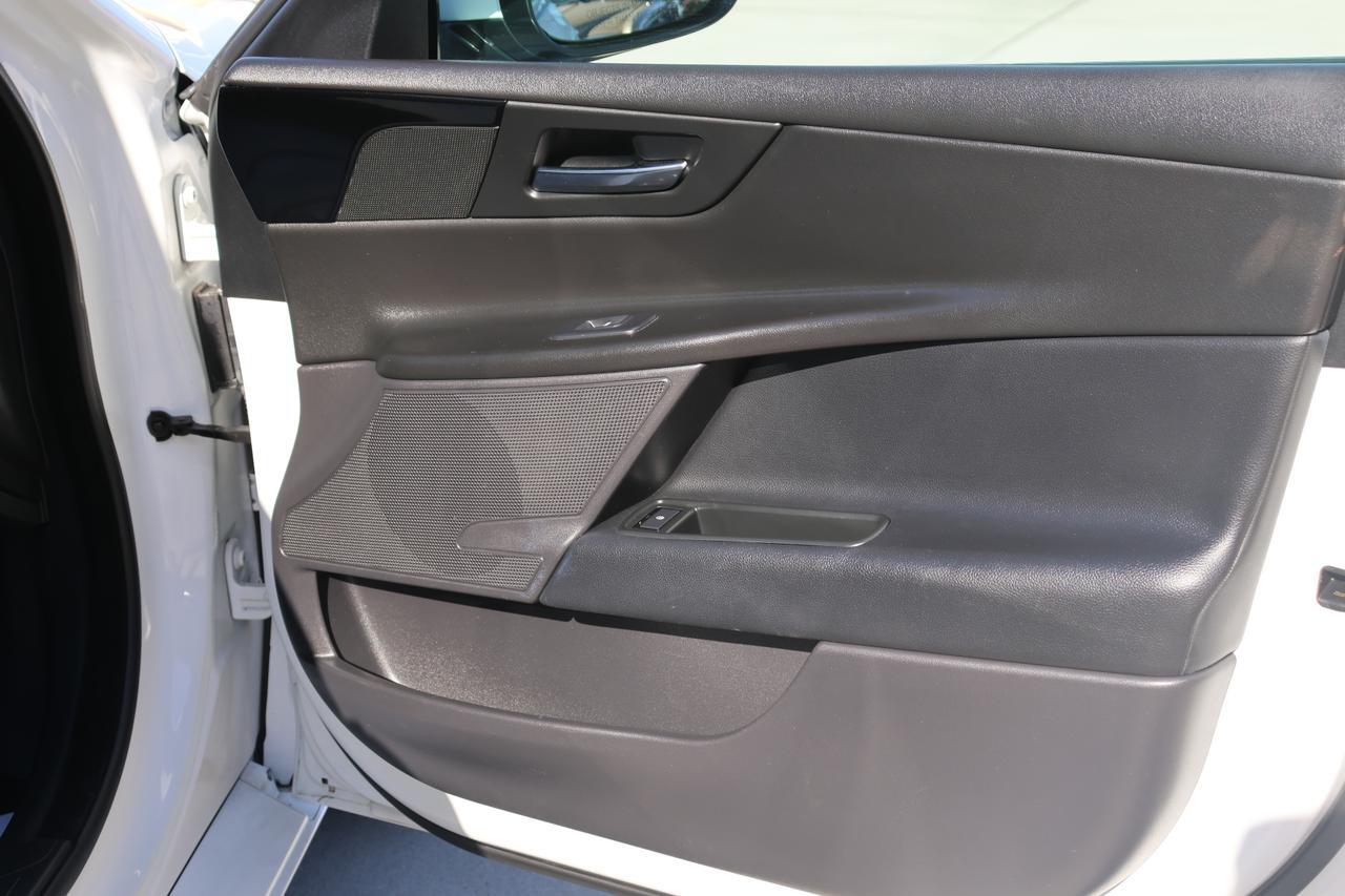 2019 JAGUAR XE Houston TX