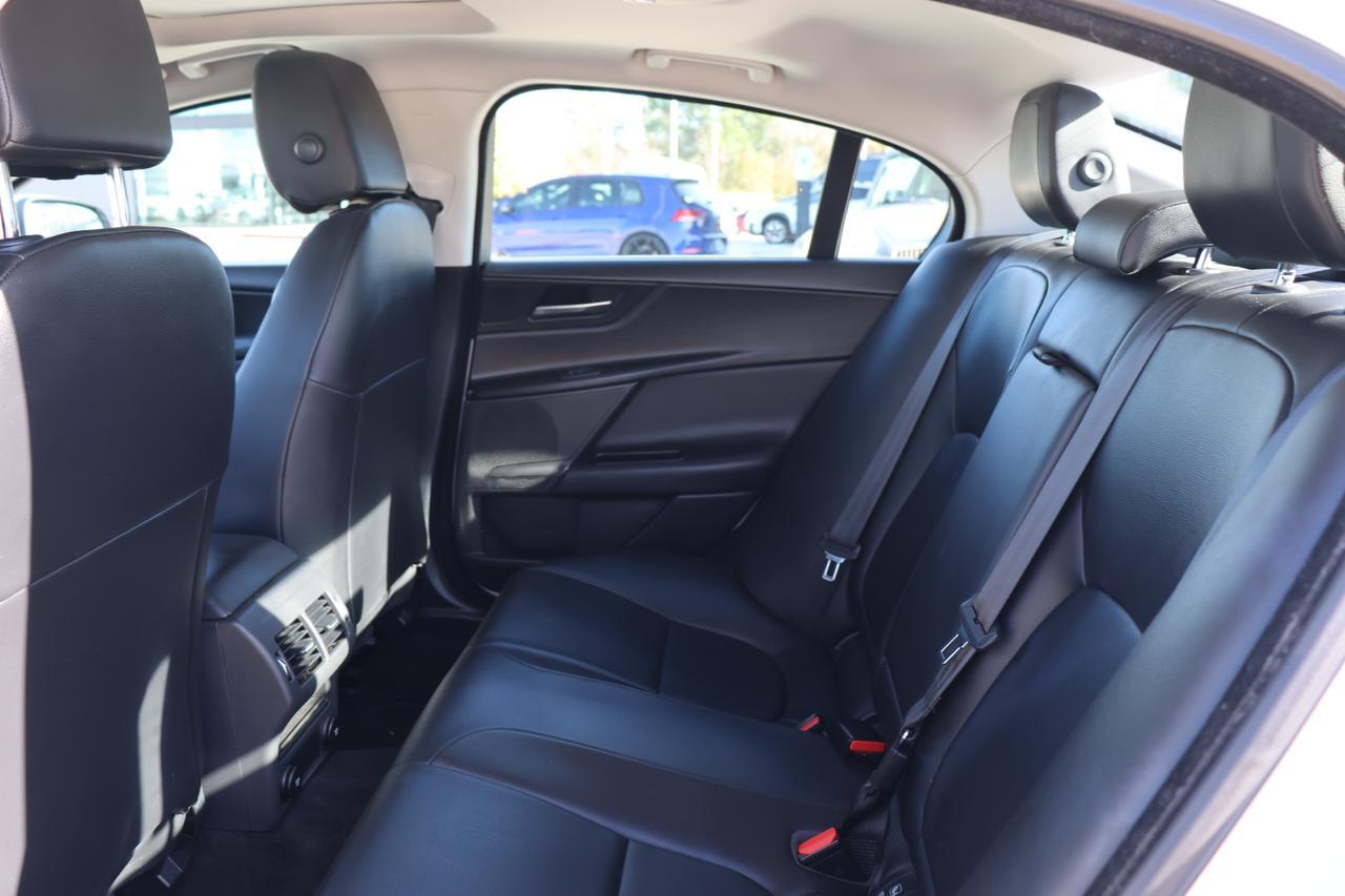 2019 JAGUAR XE Houston TX