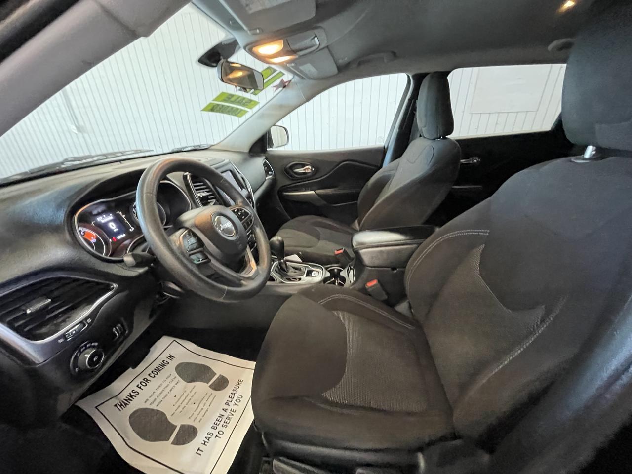 2019 JEEP CHEROKEE LATITUDE Latitude Kansas City MO