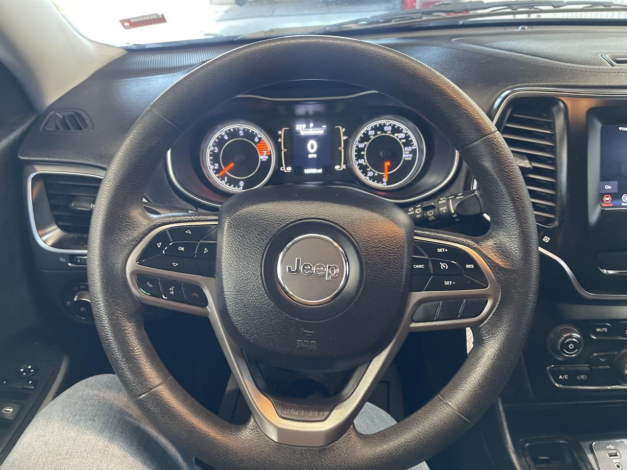 2019 JEEP CHEROKEE LATITUDE Latitude Kansas City MO