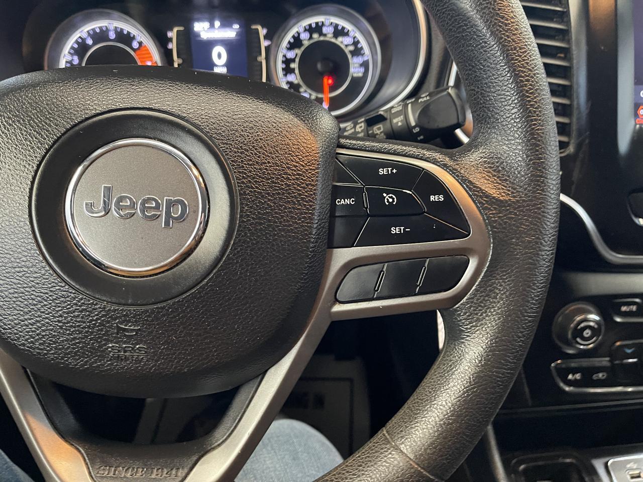 2019 JEEP CHEROKEE LATITUDE Latitude Kansas City MO