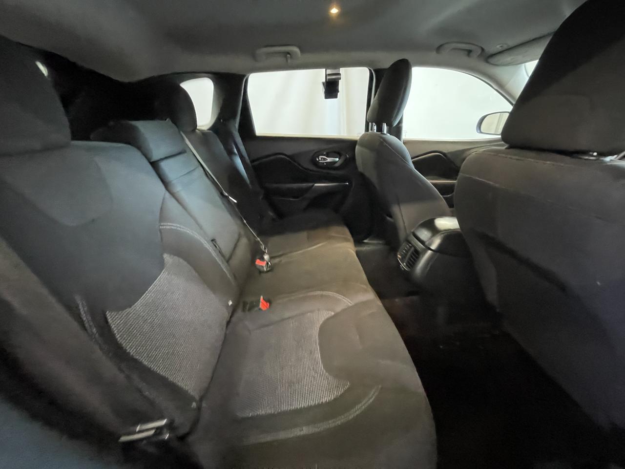 2019 JEEP CHEROKEE LATITUDE Latitude Kansas City MO
