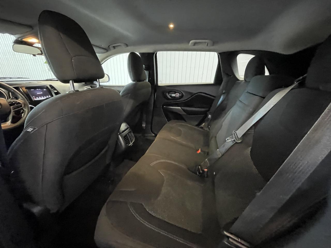 2019 JEEP CHEROKEE LATITUDE Latitude Kansas City MO