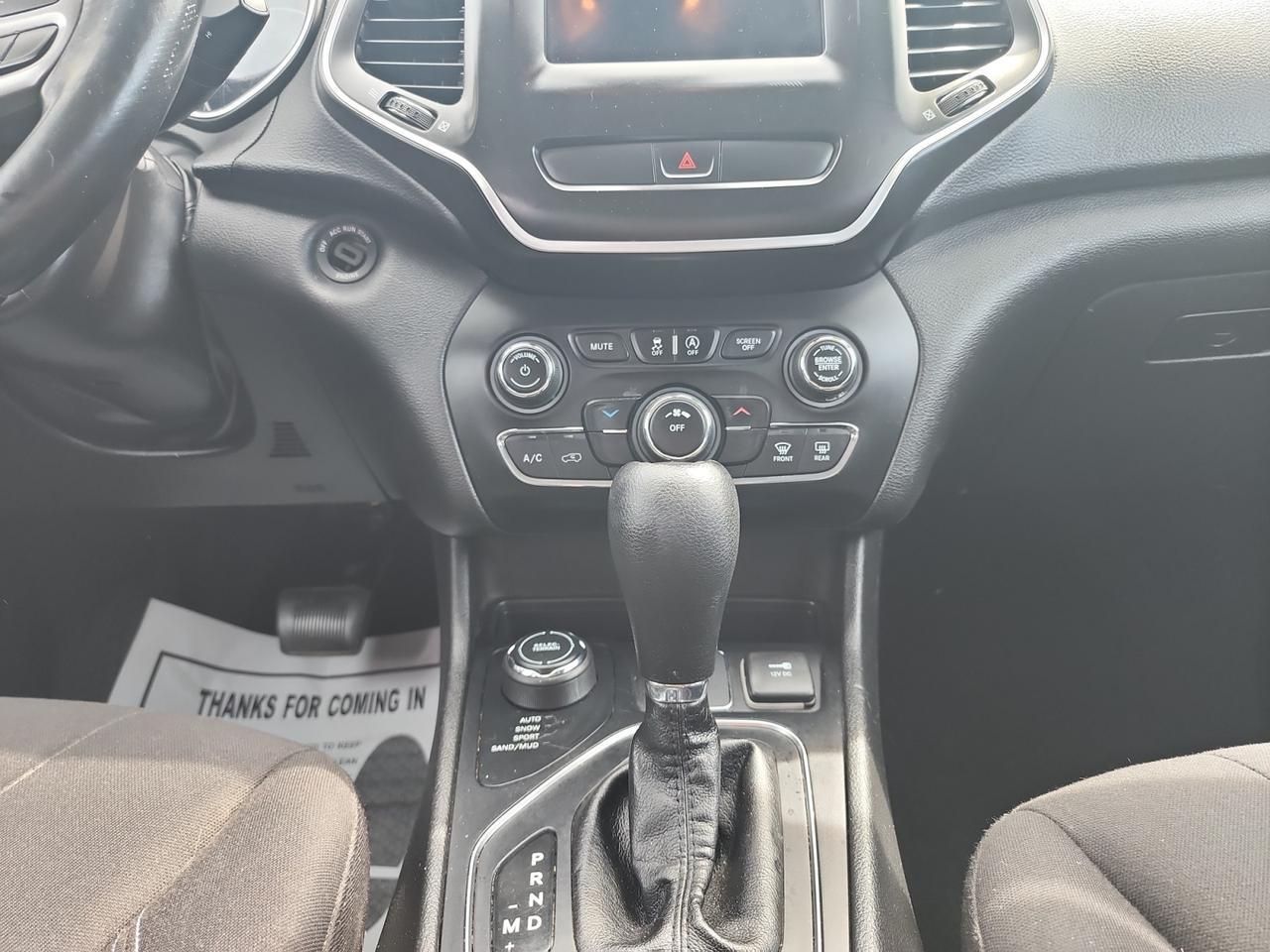 2019 JEEP CHEROKEE LATITUDE; N Kansas City MO