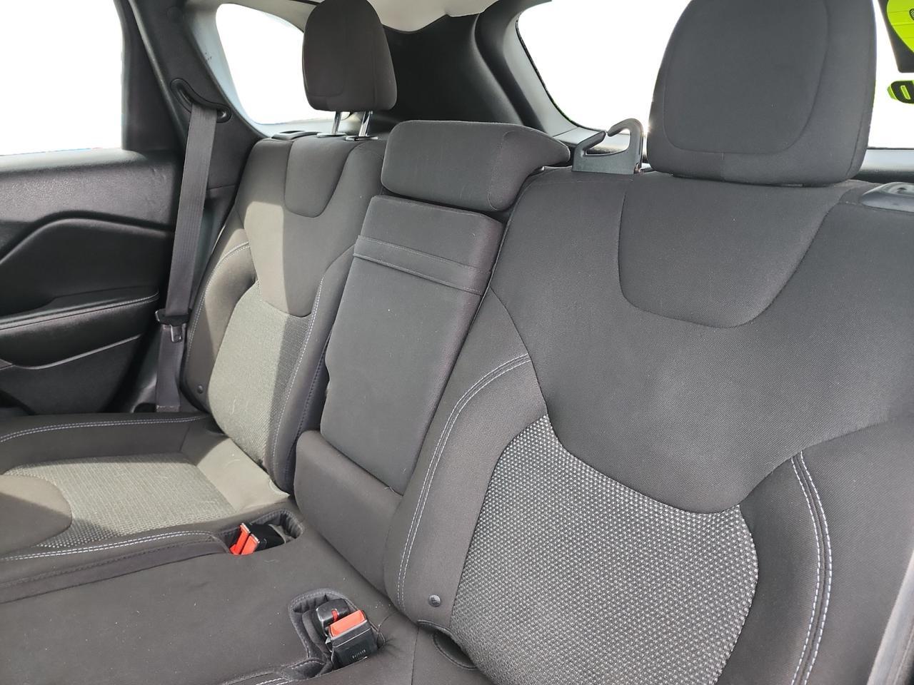 2019 JEEP CHEROKEE LATITUDE; N Kansas City MO