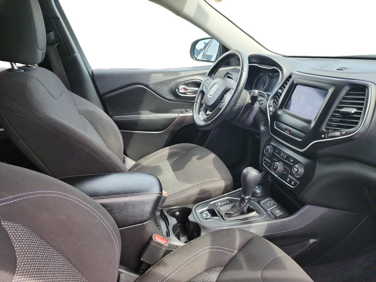 2019 JEEP CHEROKEE LATITUDE; N Kansas City MO