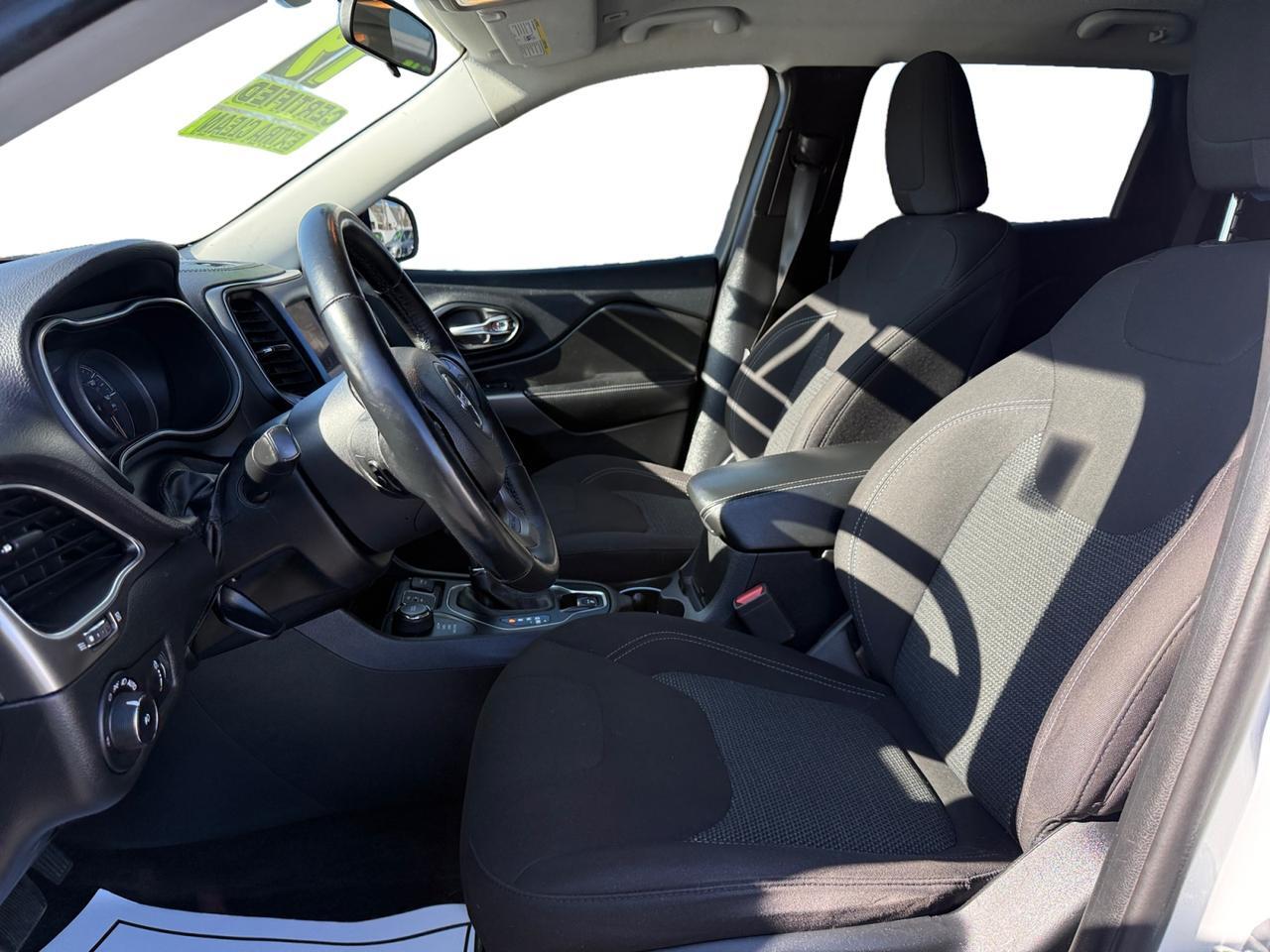 2019 JEEP CHEROKEE LATITUDE; N Kansas City MO