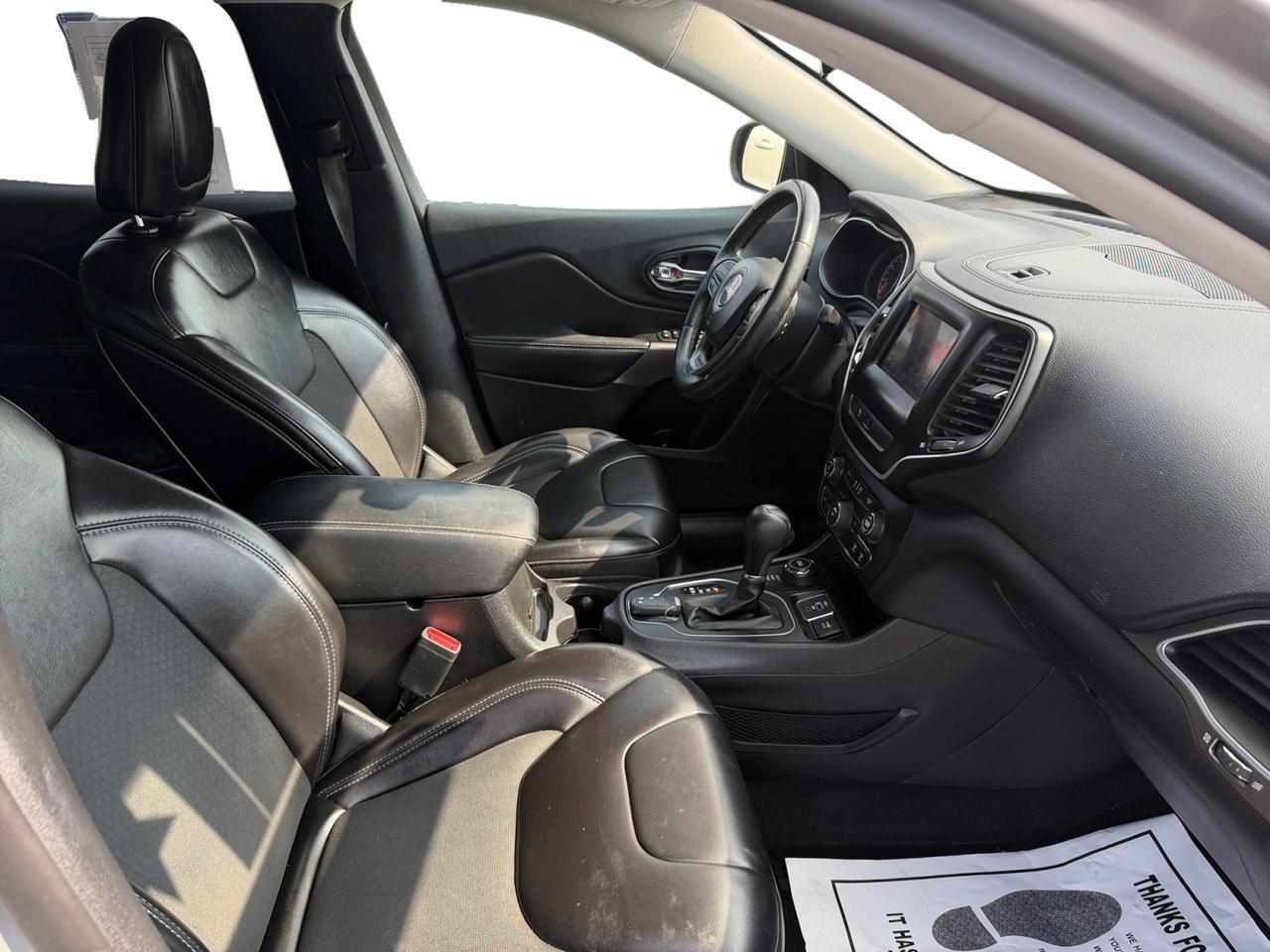 2019 JEEP CHEROKEE LATITUDE PL Kansas City MO