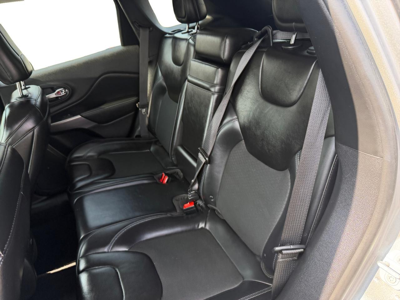 2019 JEEP CHEROKEE LATITUDE PL Kansas City MO