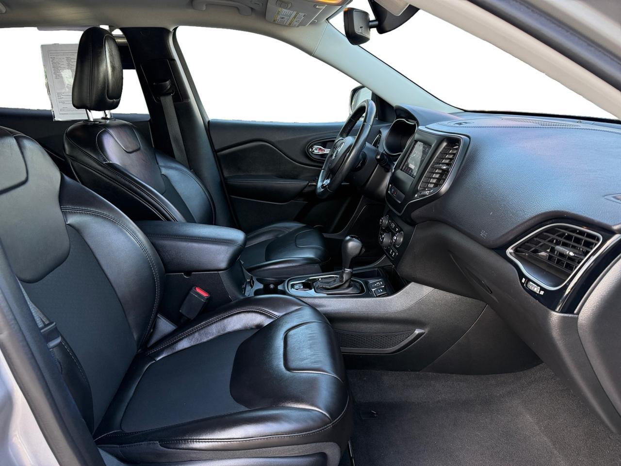 2019 JEEP CHEROKEE LATITUDE PL Kansas City MO