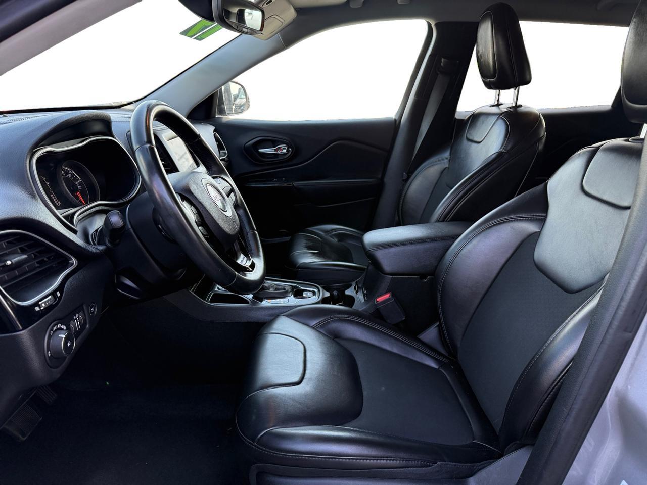 2019 JEEP CHEROKEE LATITUDE PL Altitude Kansas City MO