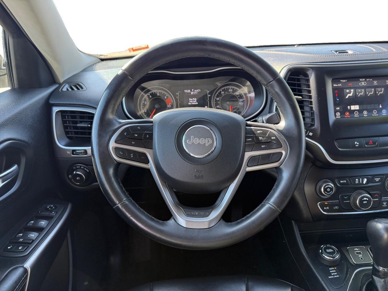 2019 JEEP CHEROKEE LATITUDE PL Latitude Plus Kansas City MO