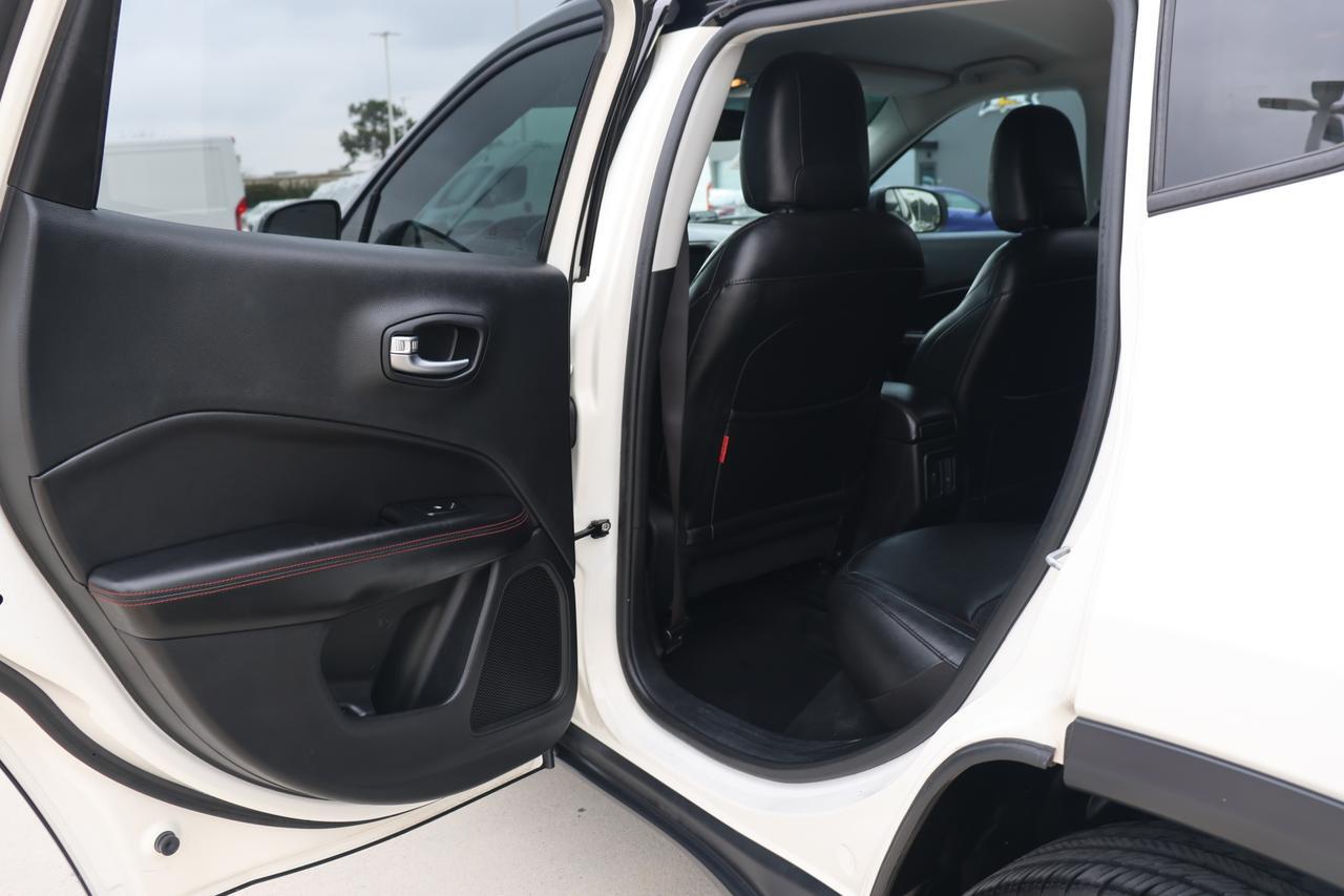 2019 JEEP COMPASS TRAILHAWK WHITE at G Motors