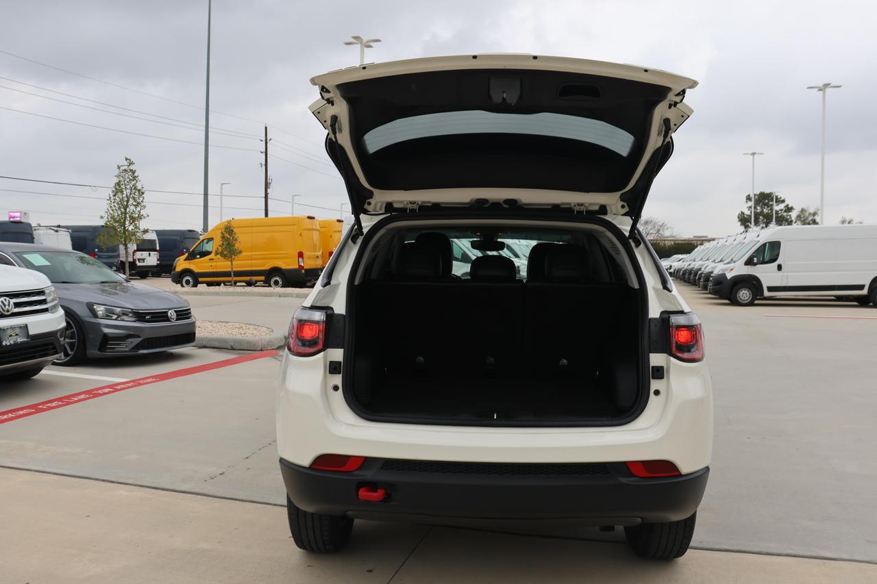 2019 JEEP COMPASS TRAILHAWK WHITE at G Motors