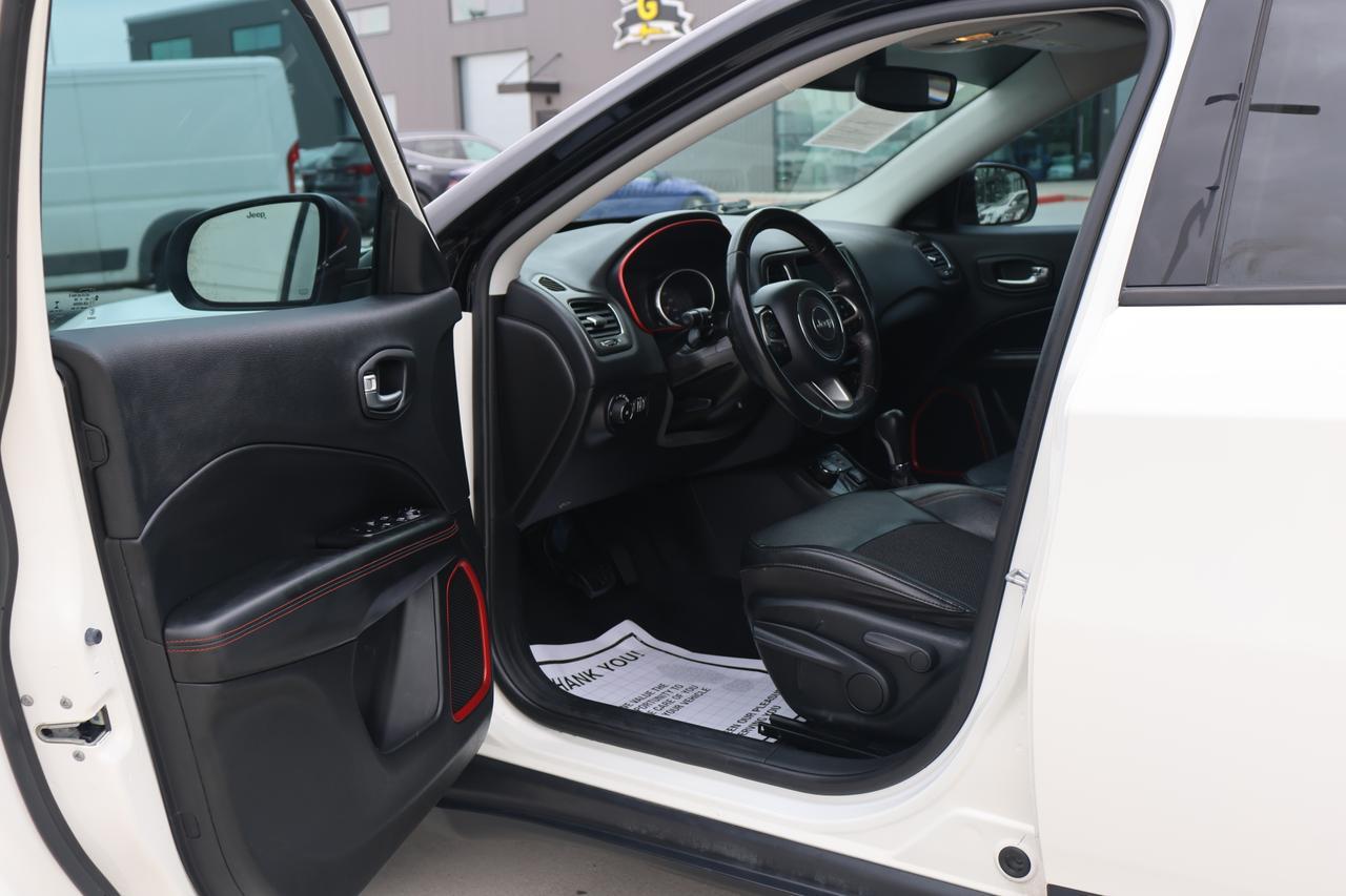 2019 JEEP COMPASS TRAILHAWK WHITE at G Motors