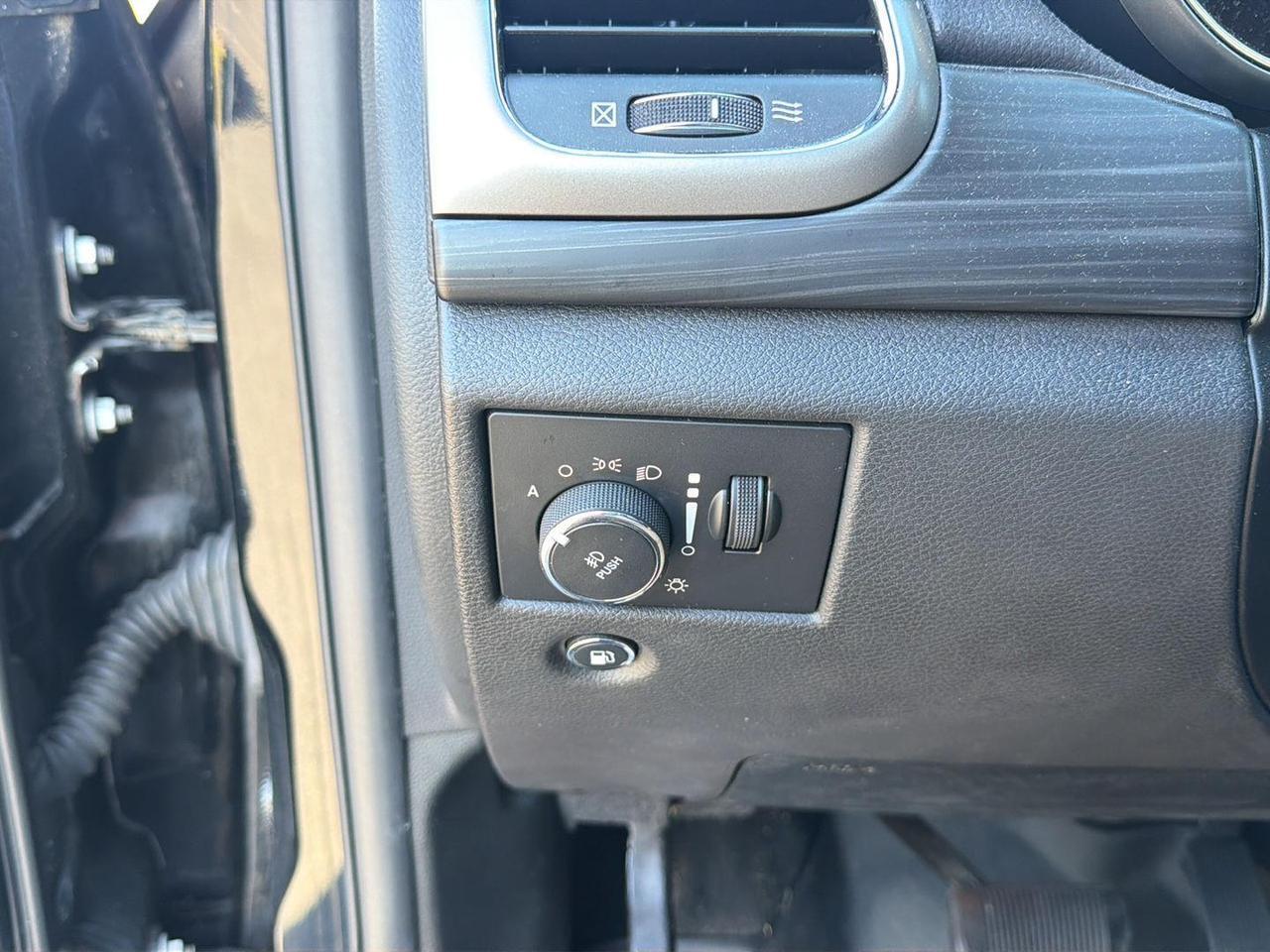 2019 JEEP GRAND CHEROKEE LAREDO E 4X4 Gaithersburg MD