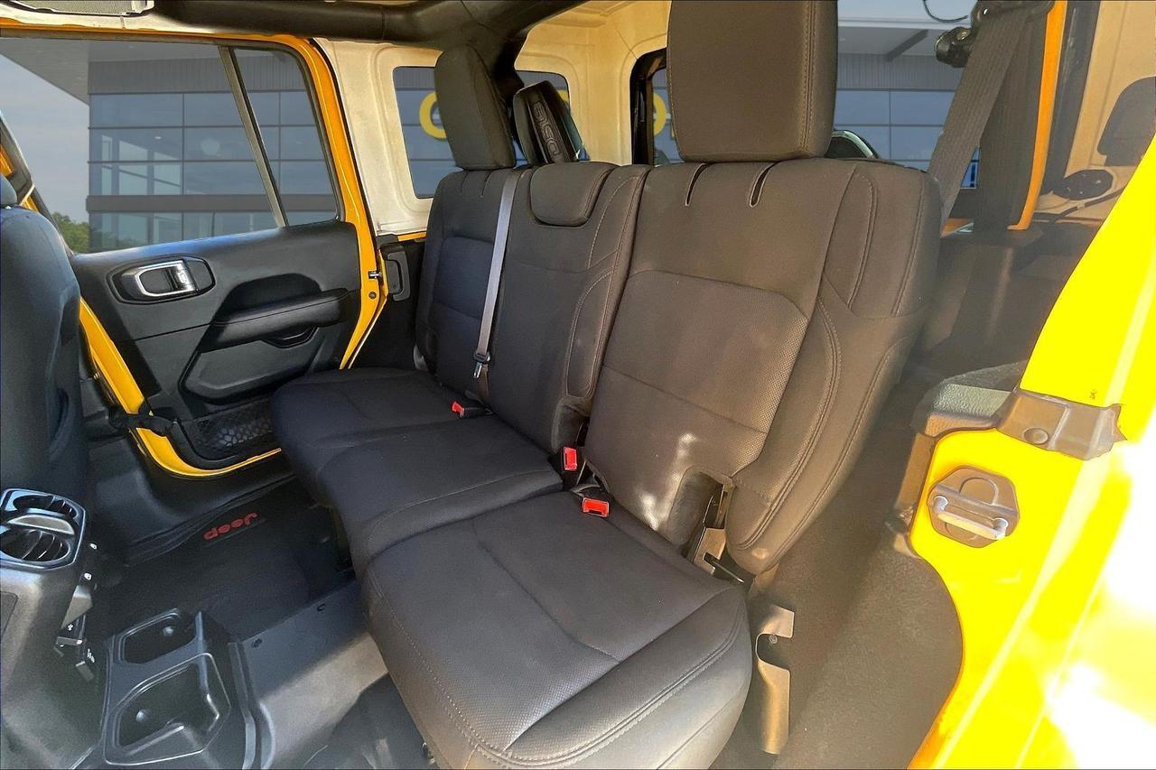 2019 JEEP WRANGLER UNLIMI SAHARA Houston TX