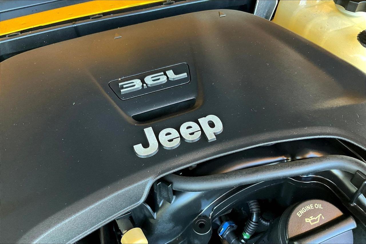 2019 JEEP WRANGLER UNLIMI SAHARA Houston TX
