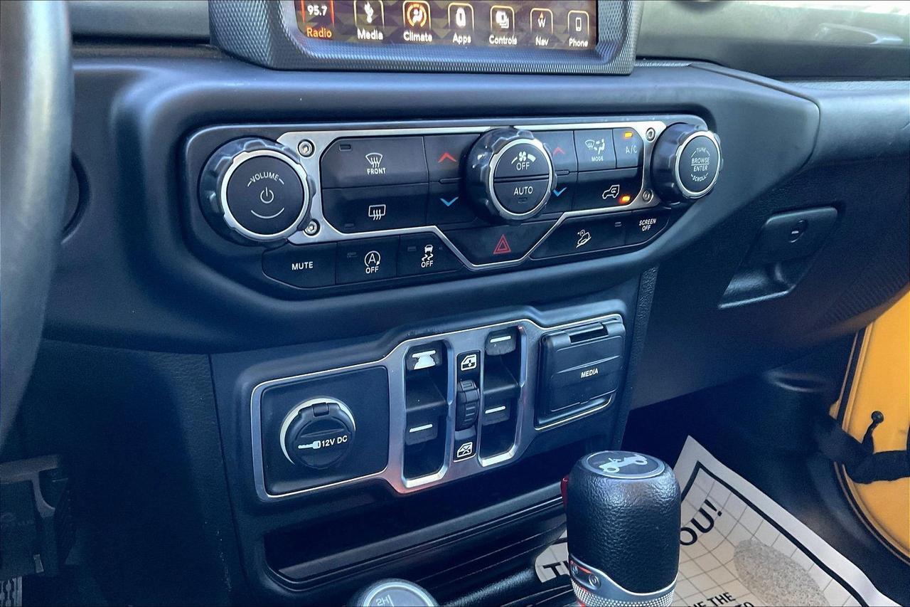 2019 JEEP WRANGLER UNLIMI SAHARA Houston TX