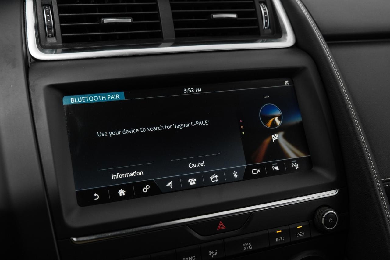 2019 Jaguar E-PACE R-DYNAMIC SE AWD EMERGENCY BRAKING LANE KEEP ASSIST NAVIGATION L Carrollton TX