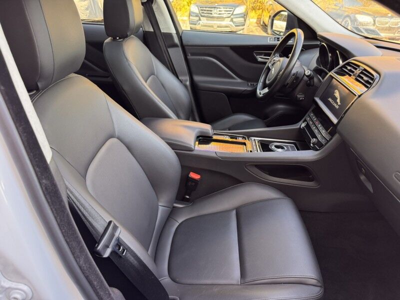2019 Jaguar F-PACE 25t Premium Willow Grove PA