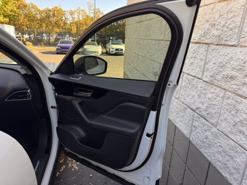 2019 Jaguar F-PACE 25t Premium Willow Grove PA